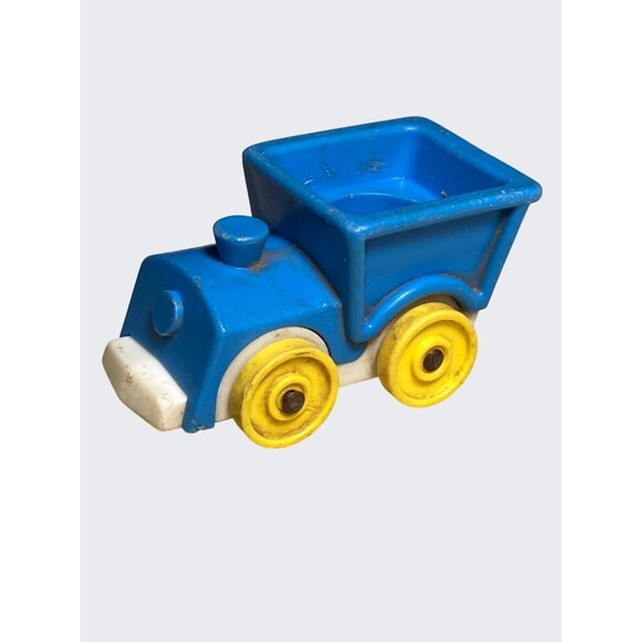 Fisher-Price Little People Vintage Vehicles Set Of 4 Plastic Vehicles  3 People - Picture 2 of 9